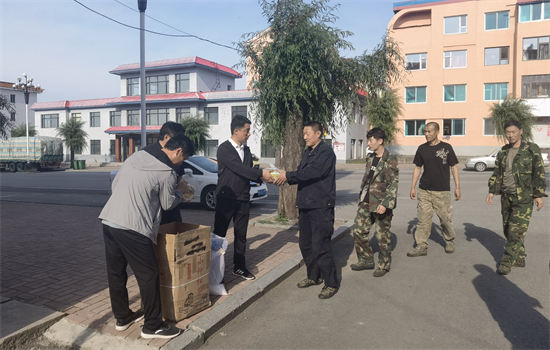 設計處送清涼.jpg